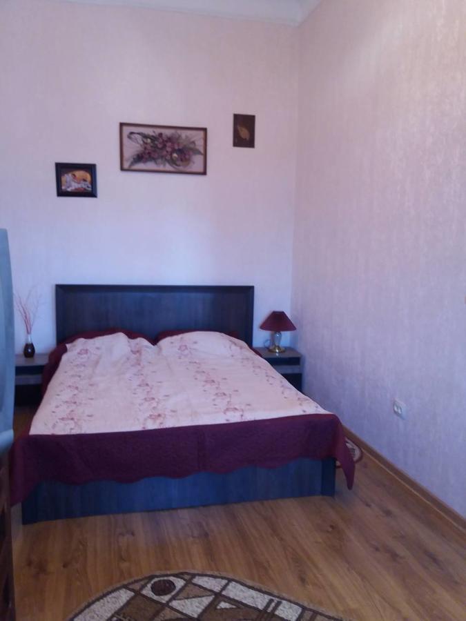 Apartment On Zarvanskaya In Old Town Kamieniec Podolski Zewnętrze zdjęcie
